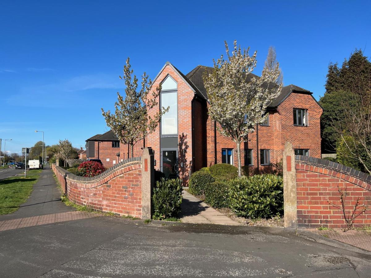 Cross Court, Stafford By Bell Apartments Kültér fotó